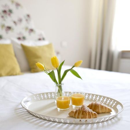וילנה Bright Apartment In Old Town By Urban Rent מראה חיצוני תמונה