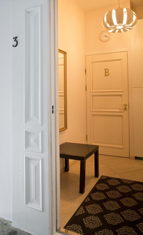 וילנה Bright Apartment In Old Town By Urban Rent מראה חיצוני תמונה